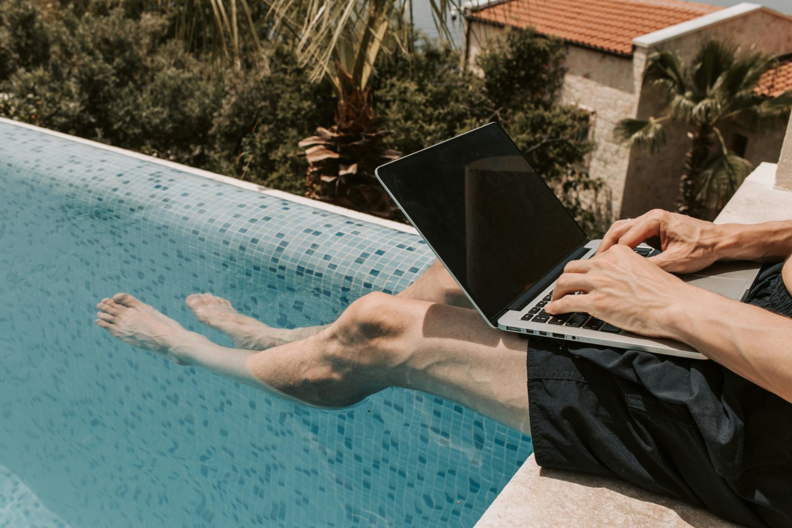 Domiciliation d'entreprise : optez pour le bureau virtuel cet été