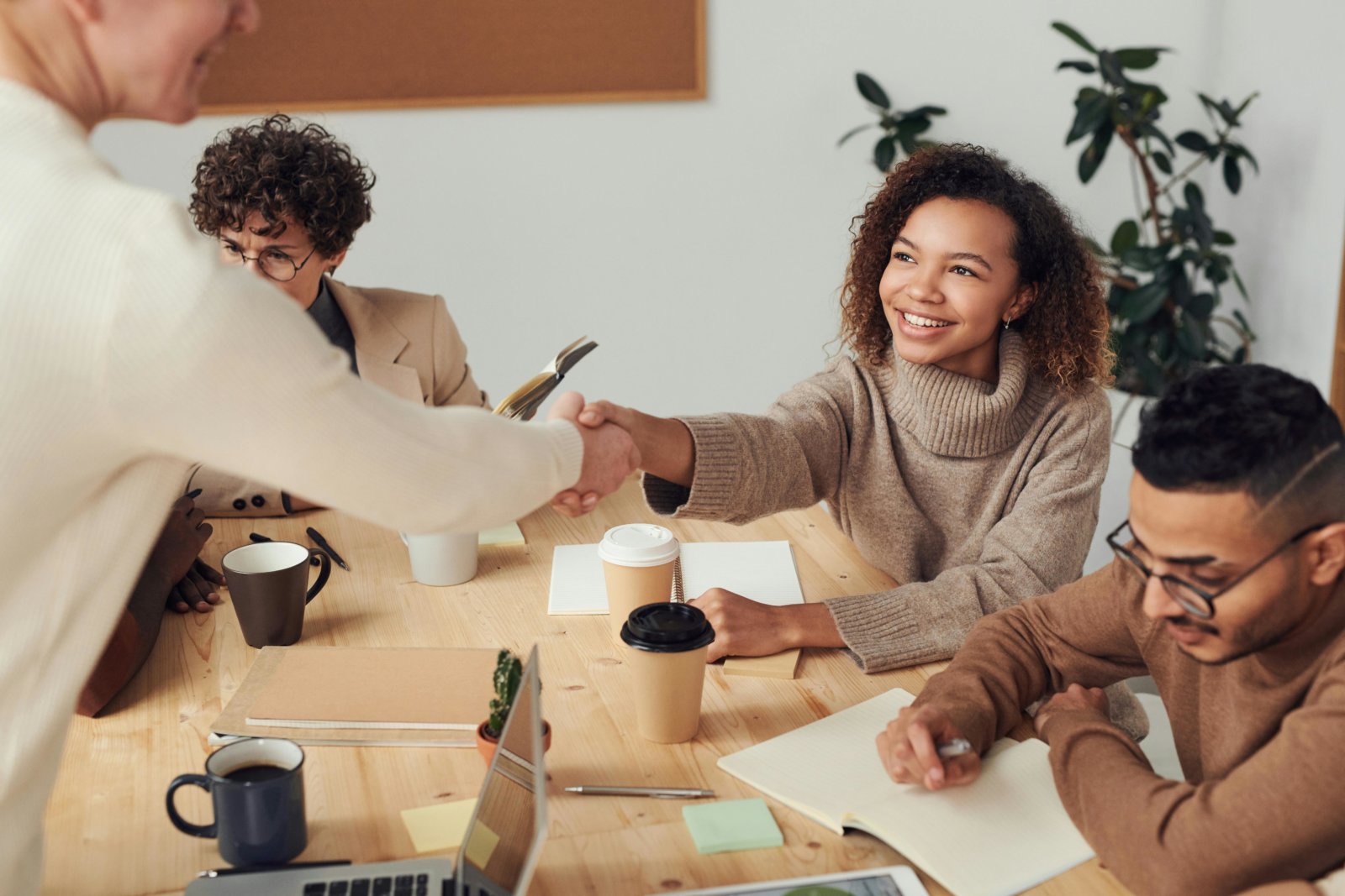 Pourquoi choisir DomAParis pour domicilier son entreprise ?